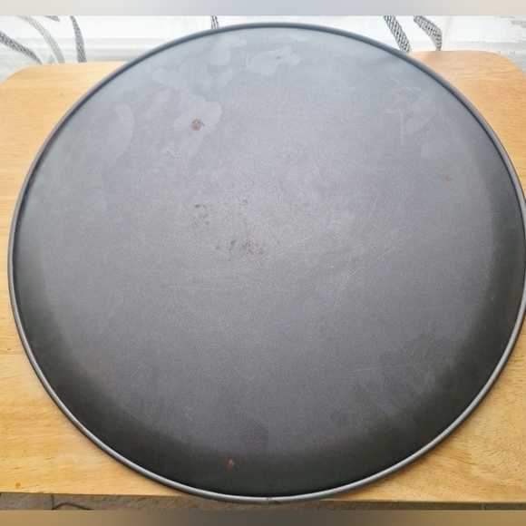 Pizza Tray Nonstick 16" diameter - Picture 2 of 3